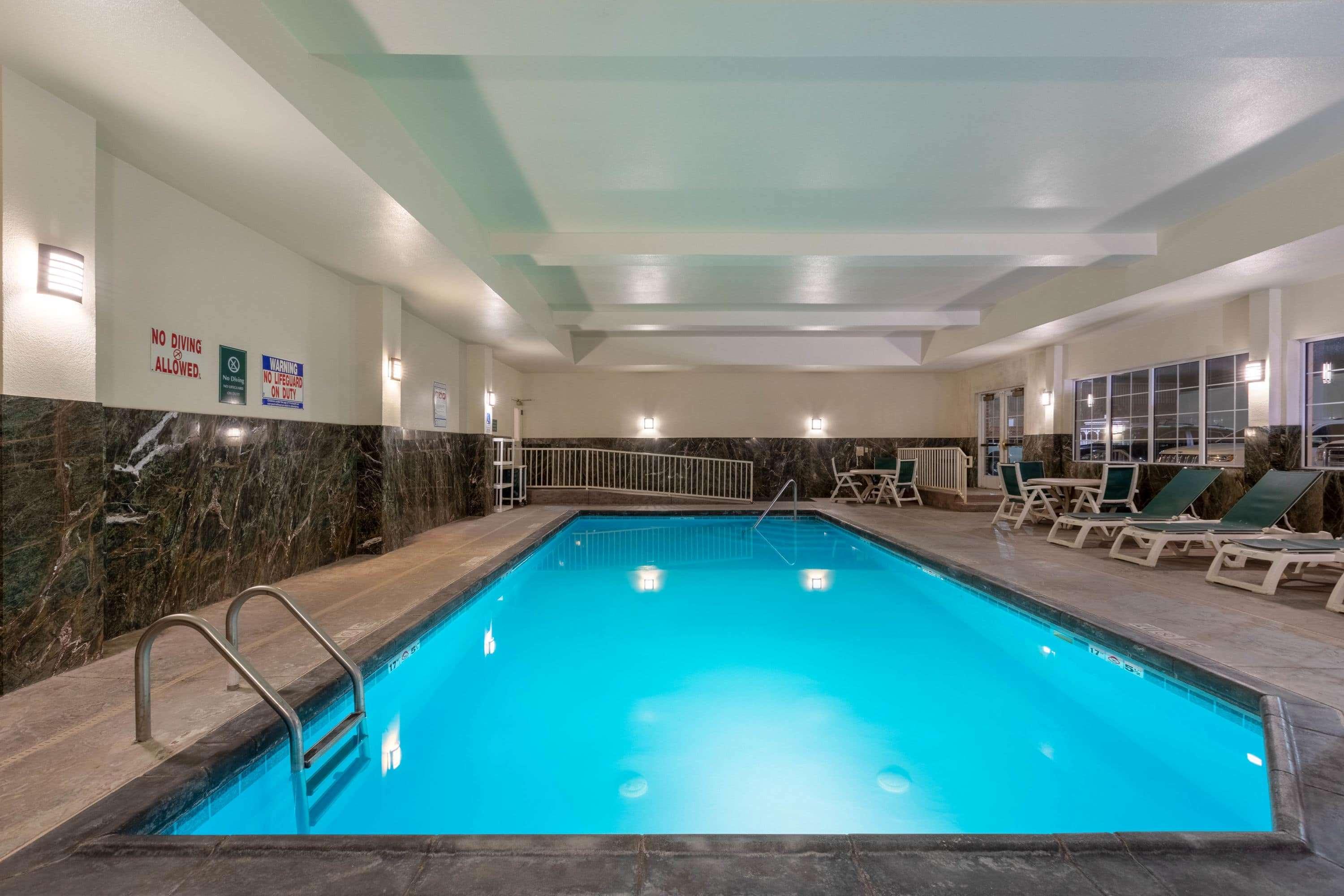 La Quinta By Wyndham Dodge City Exterior photo